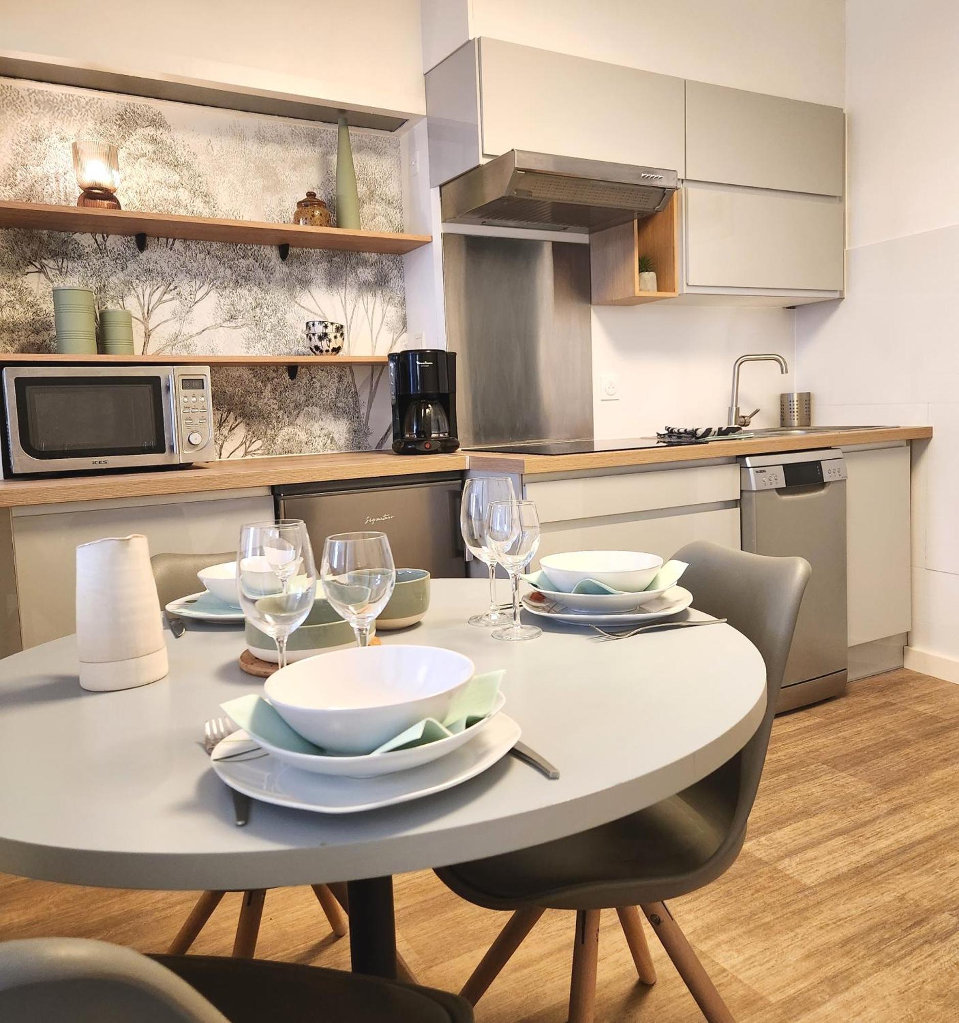 Epicurieux Hyper Centre Ville, Calme - Sejouraixlesbains Apartment *